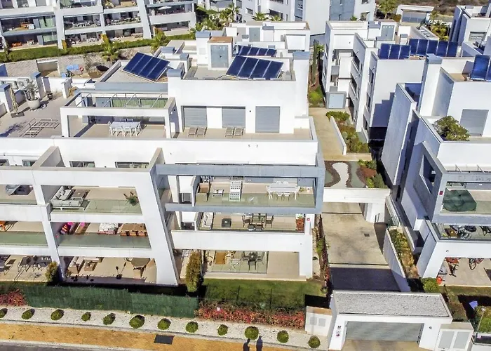 アパート Vivi Homes - Sol Garden Pool, Terrace & Golf