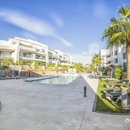 Vivi Homes - Sol Garden Pool, Terrace & Golf דירה *