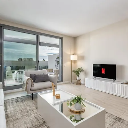 Vivi Homes - Sol Garden Pool, Terrace & Golf דירה