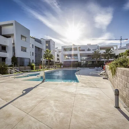 Vivi Homes - Sol Garden Pool, Terrace&golf * Estepona